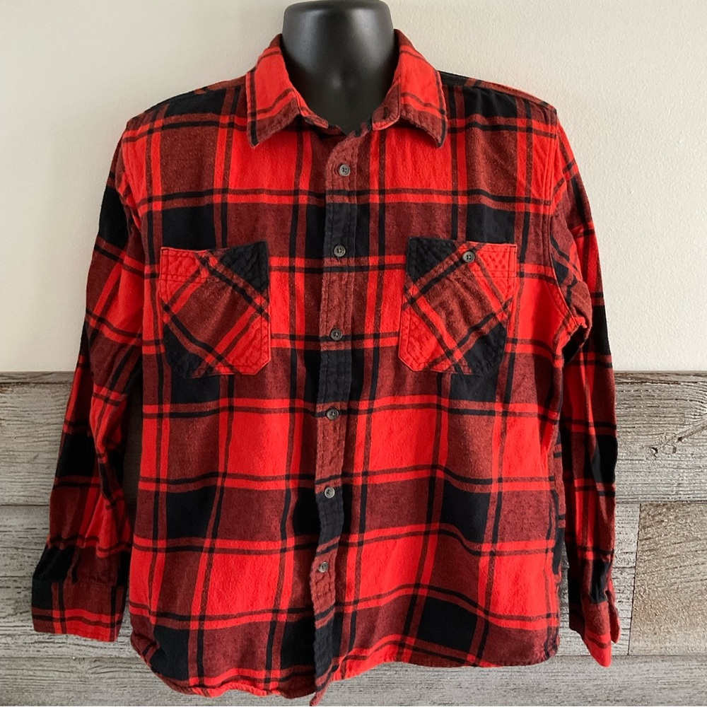 Arizona plaid button down flannel size Large (H1)